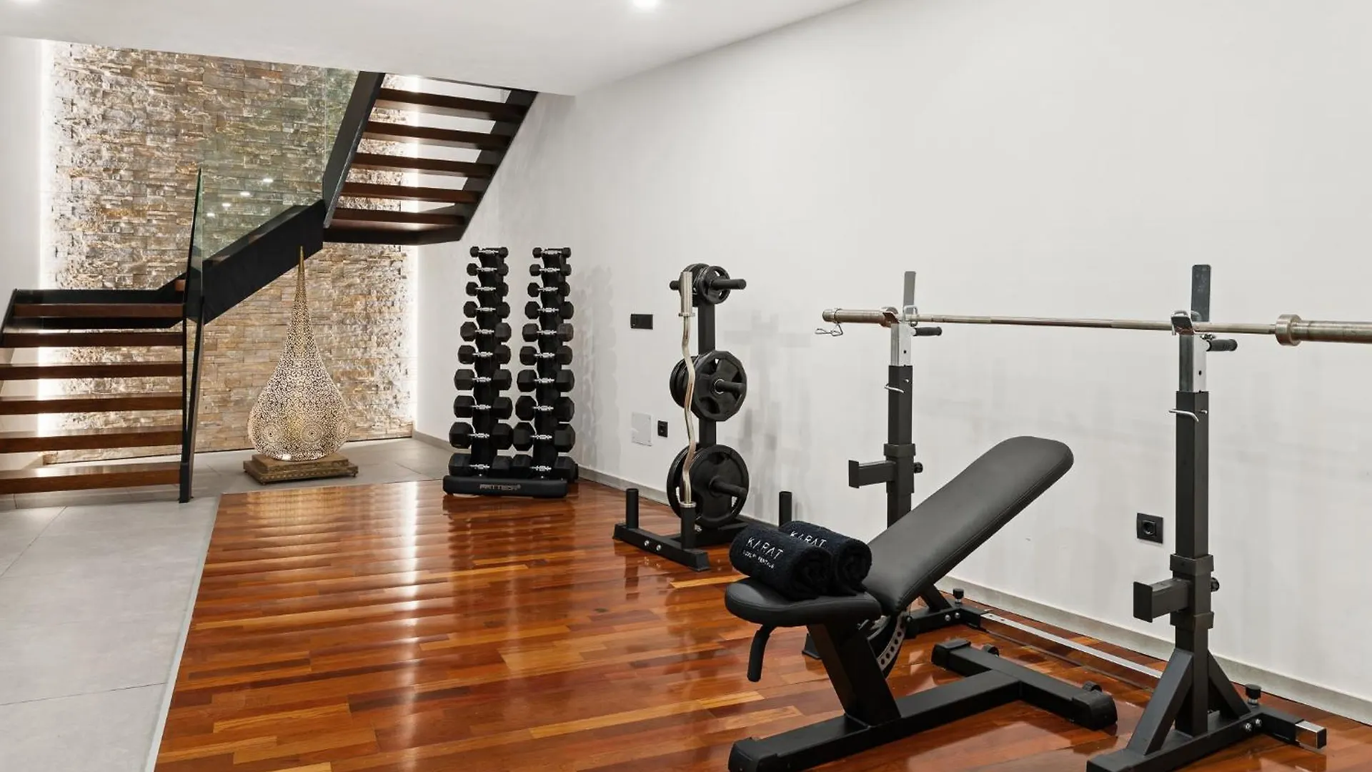 אדחה Karat Villa Serendibida