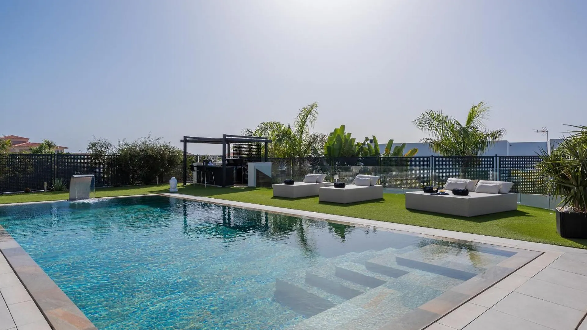 אדחה Karat Villa Serendibida