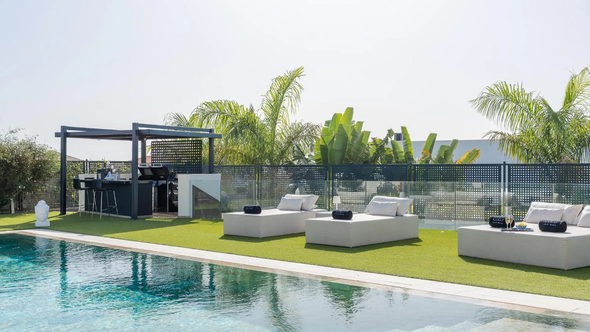 אדחה Karat Villa Serendibida