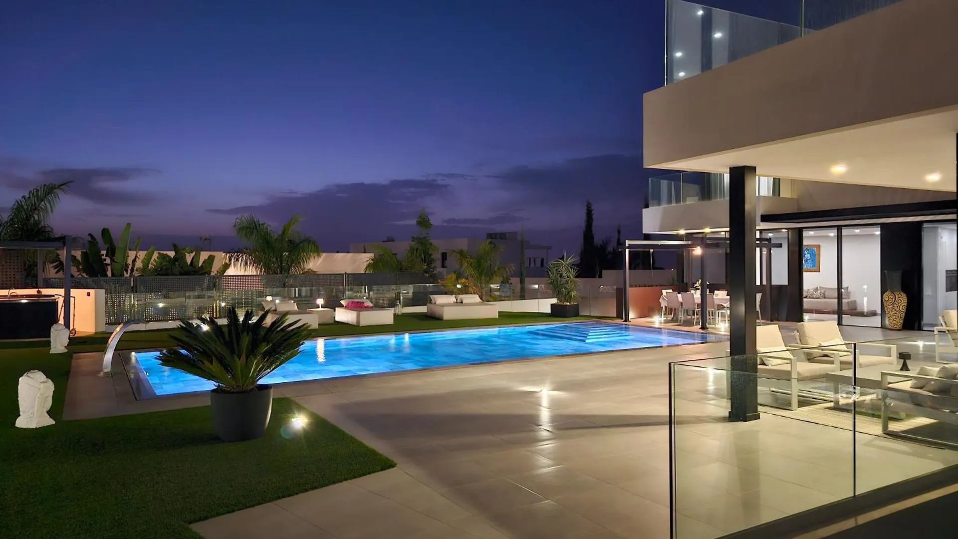 אדחה Karat Villa Serendibida